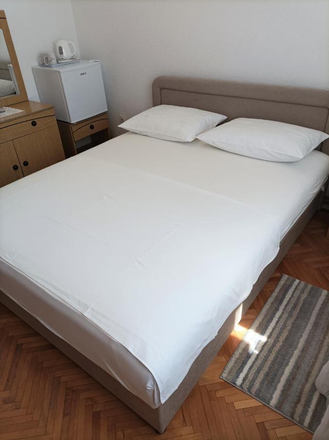 Apartment And Rooms Markovic เซนญ์ ภายนอก รูปภาพ