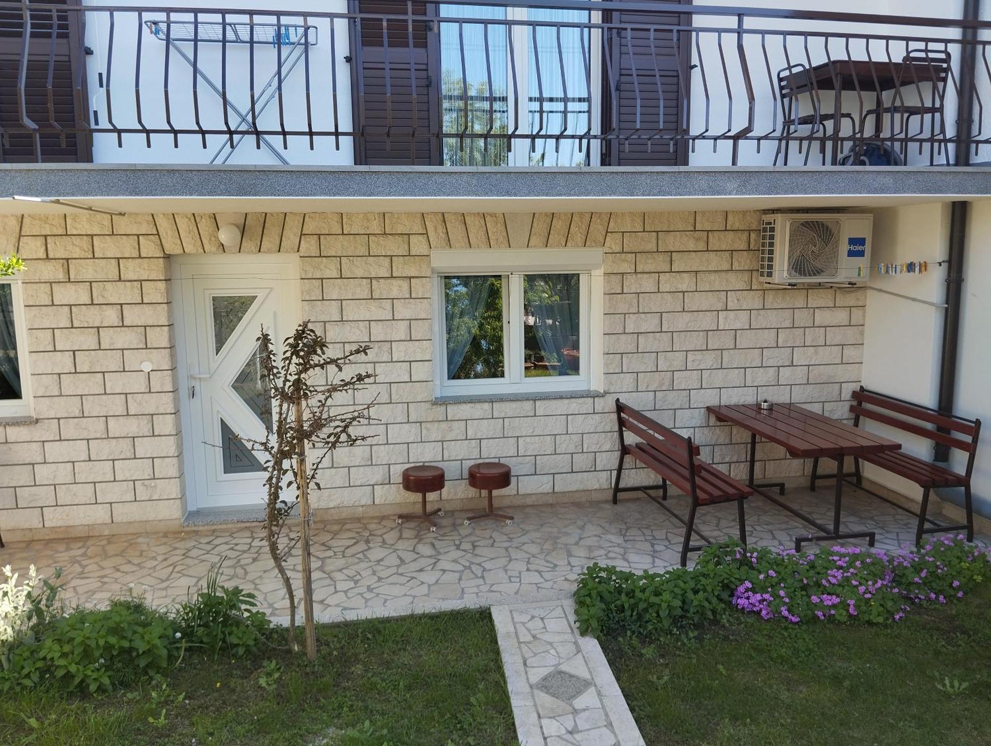 Apartment And Rooms Markovic เซนญ์ ภายนอก รูปภาพ