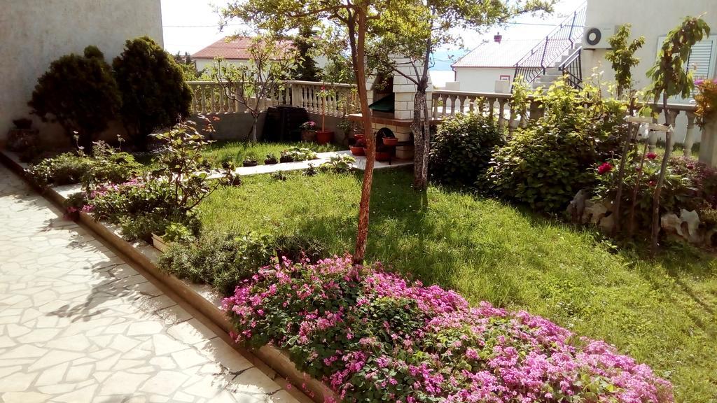 Apartment And Rooms Markovic เซนญ์ ภายนอก รูปภาพ