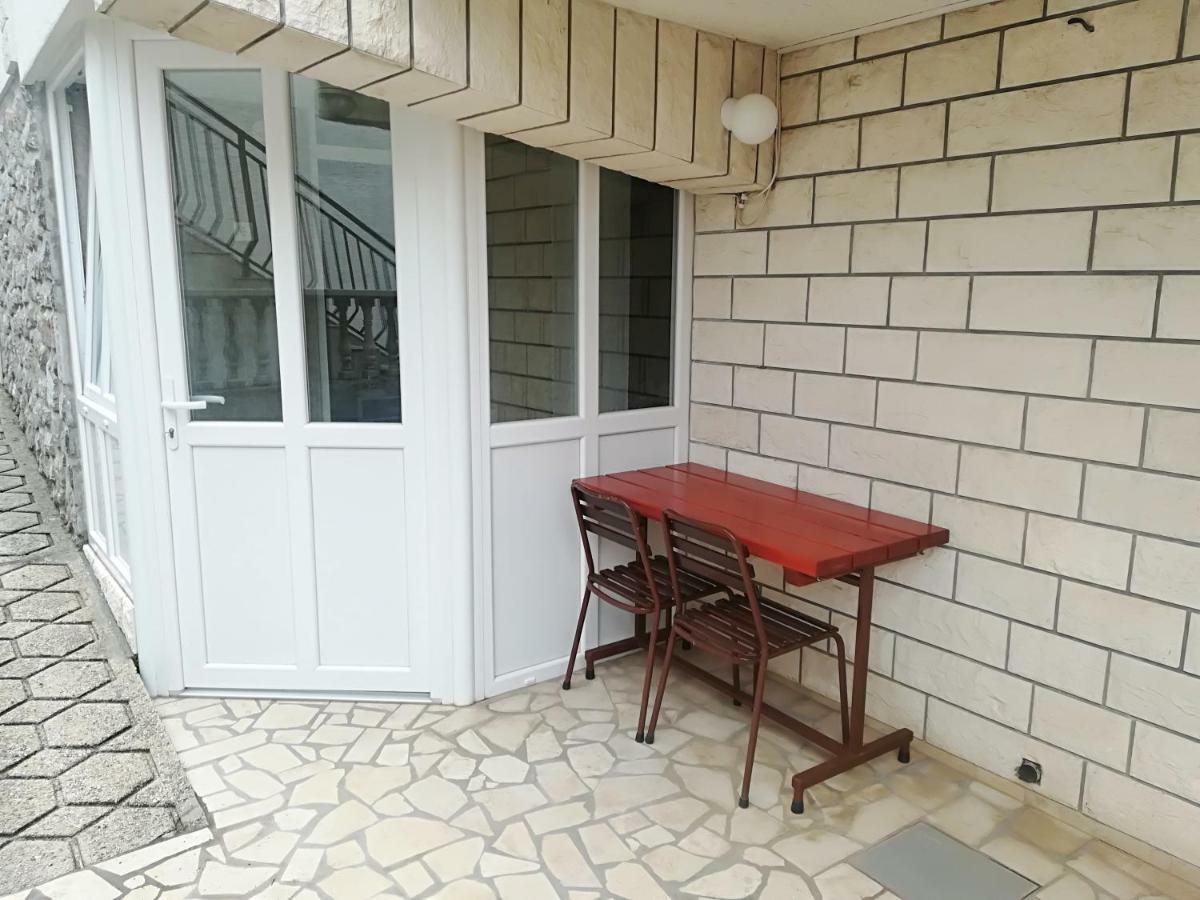 Apartment And Rooms Markovic เซนญ์ ภายนอก รูปภาพ