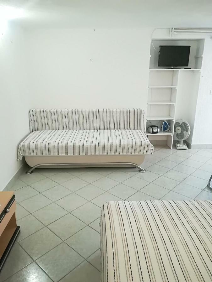 Apartment And Rooms Markovic เซนญ์ ภายนอก รูปภาพ
